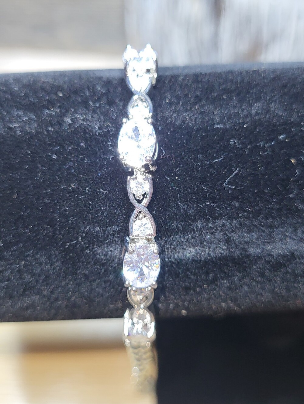 White Gold Filled Swarovski Clear Crystal 8in Bracelet - Women Jewelry